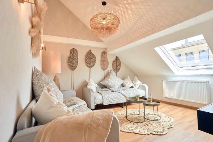 Helles Wohnzimmer in gemütlichen Beige,- und Naturtönen
